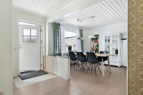 Guestly Homes - 3BR Riverside House, Piteå